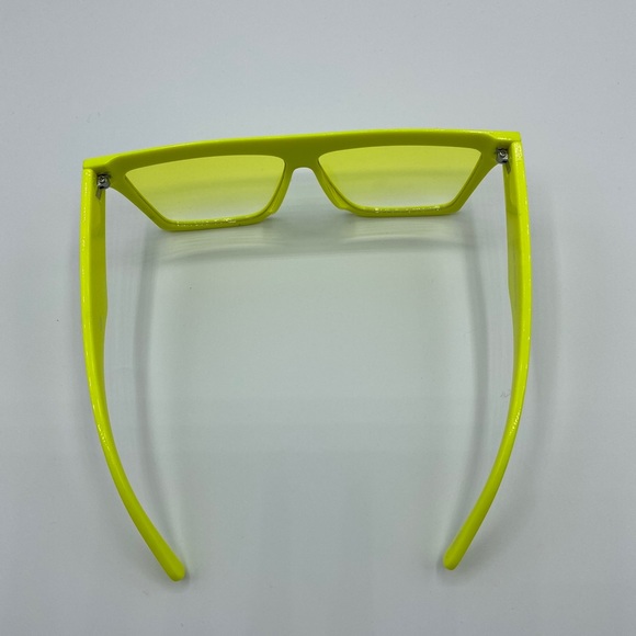 Flat Top Yellow Gradient Sunglasses - Picture 6 of 7